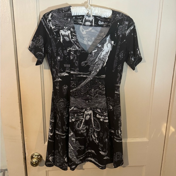 Blackmilk Clarke’s Little Mermaid Evil V Dress - Picture 6 of 9